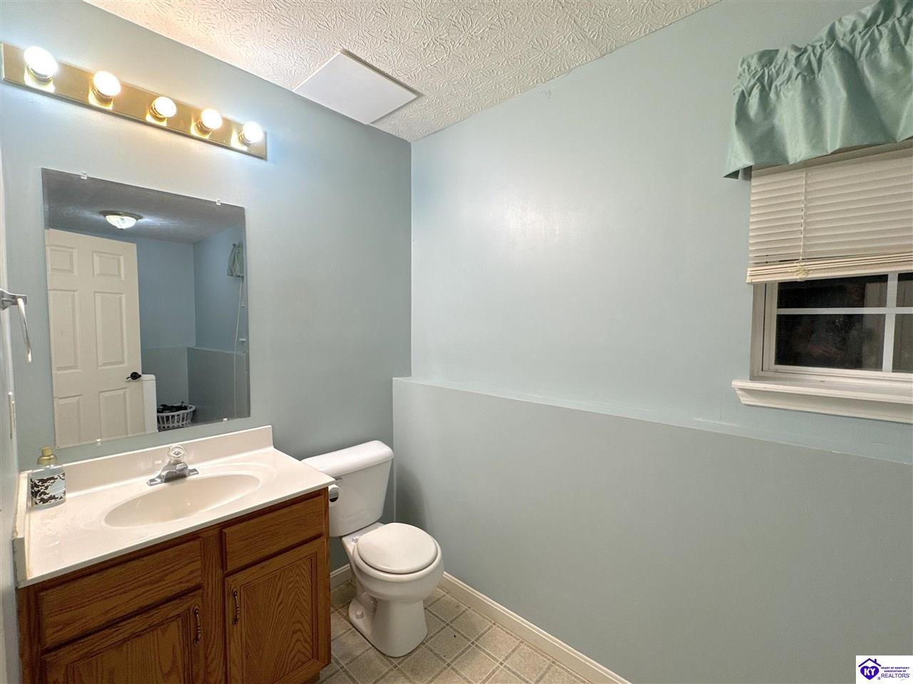 Listing Picture 108 Airport Road Vine Grove, KY 40175 MLS HK25004519