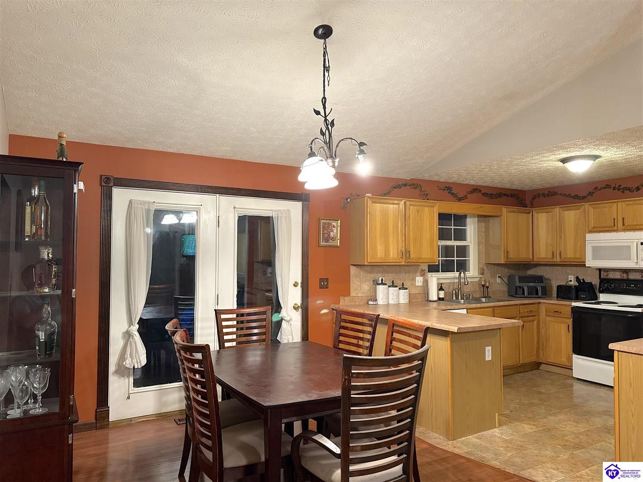 Listing Picture 108 Airport Road Vine Grove, KY 40175 MLS HK25004519