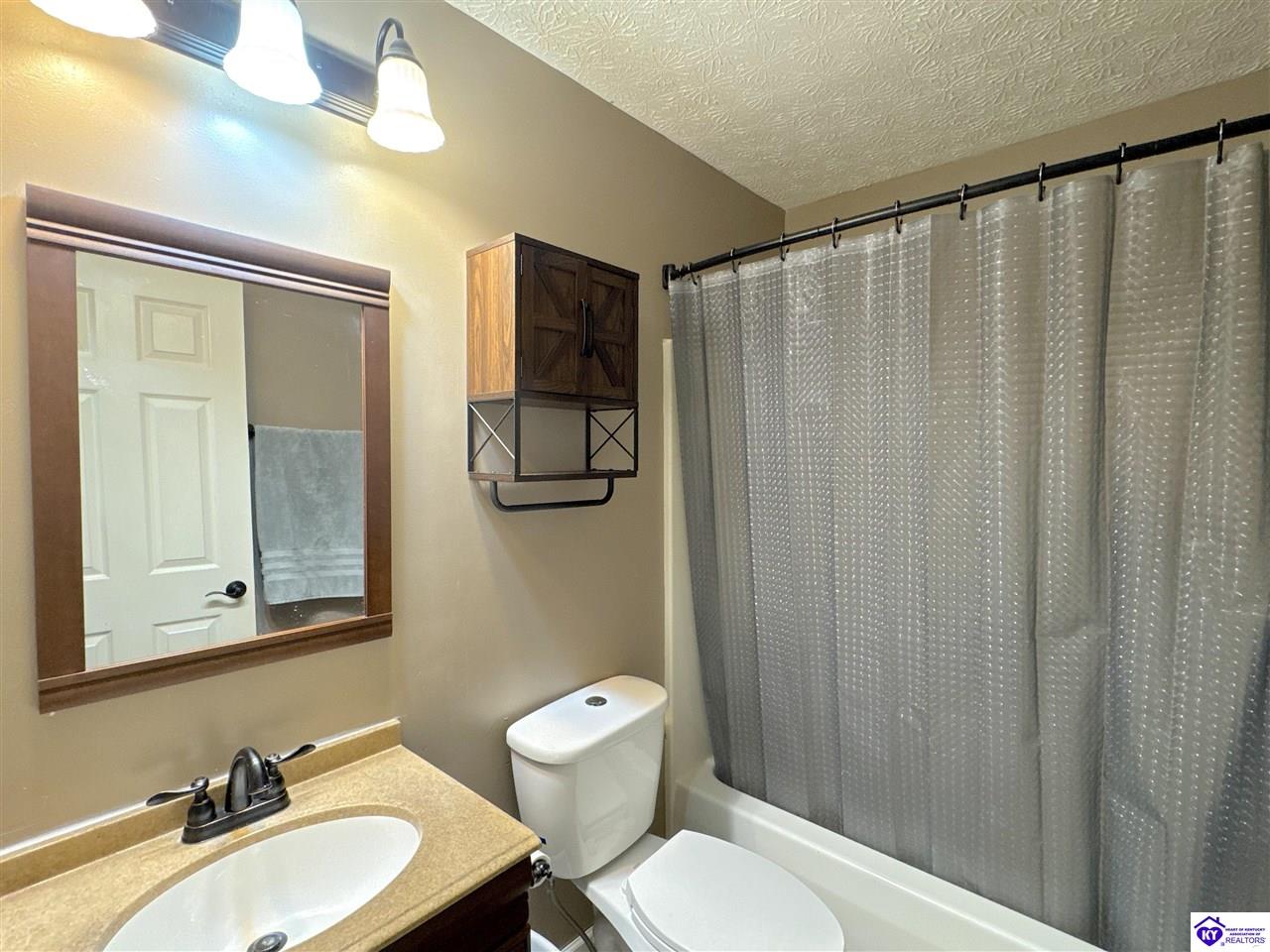 Listing Picture 108 Airport Road Vine Grove, KY 40175 MLS HK25004519