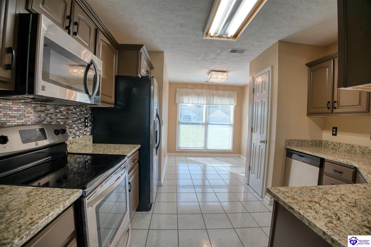 Listing Picture 524 Sunningdale Way Elizabethtown, KY 42701 MLS HK25004553