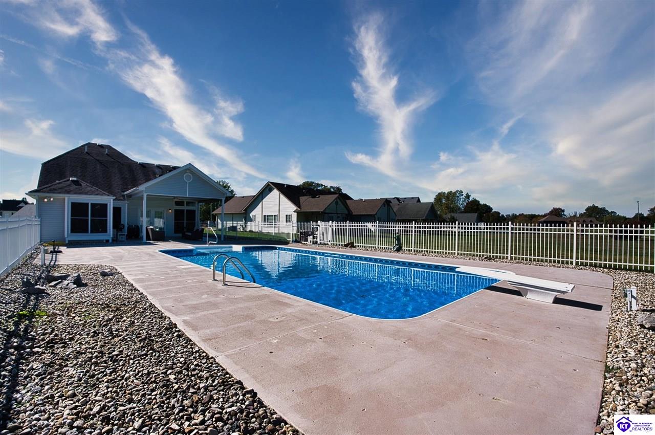 Listing Picture 524 Sunningdale Way Elizabethtown, KY 42701 MLS HK25004553