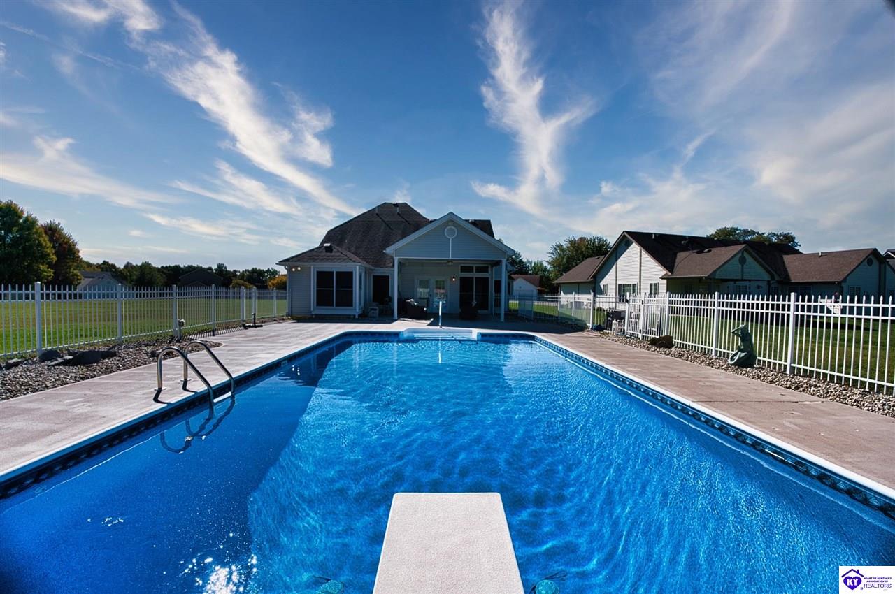 Listing Picture 524 Sunningdale Way Elizabethtown, KY 42701 MLS HK25004553