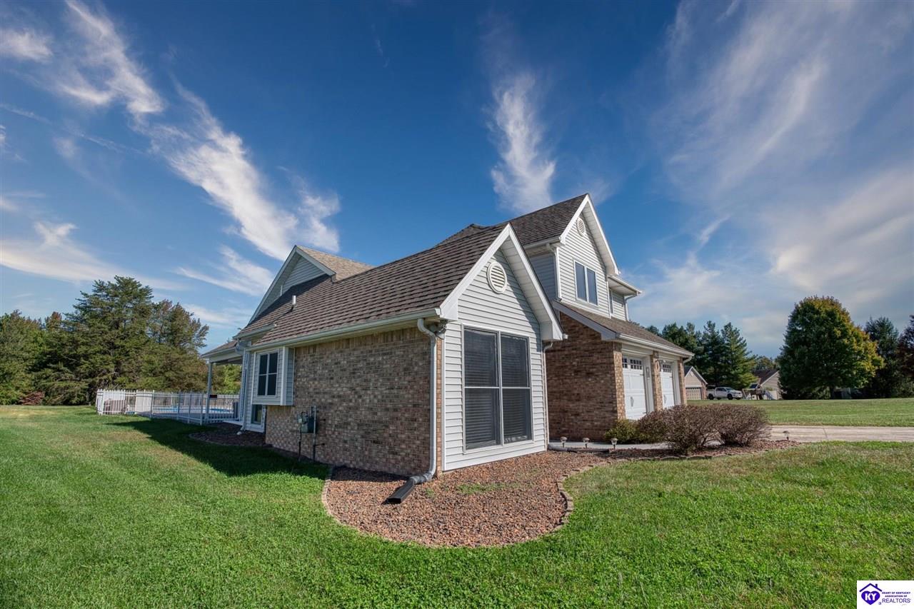 Listing Picture 524 Sunningdale Way Elizabethtown, KY 42701 MLS HK25004553