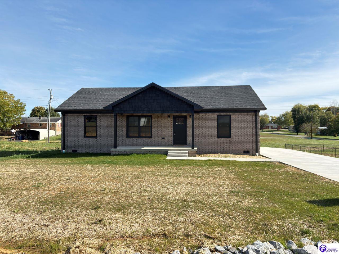 102 Popes Creek DriveCampbellsville,&nbsp;KY&nbsp;42718