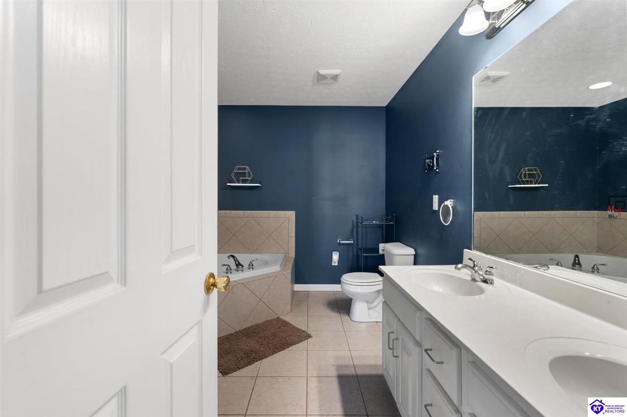 Listing Picture 57 Stirrup Court Rineyville, KY 40162 MLS HK25004606