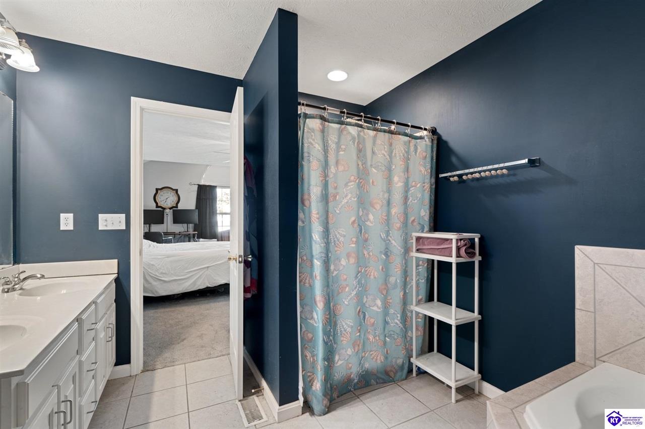 Listing Picture 57 Stirrup Court Rineyville, KY 40162 MLS HK25004606