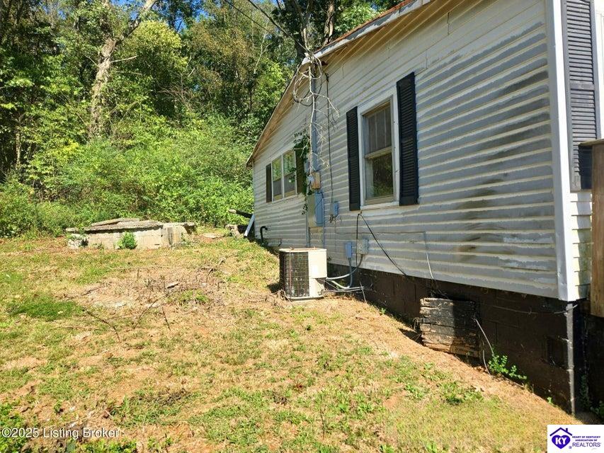 Listing Picture 670 Rowletts Cave Springs Road Horse Cave, KY 42749 MLS HK25004654