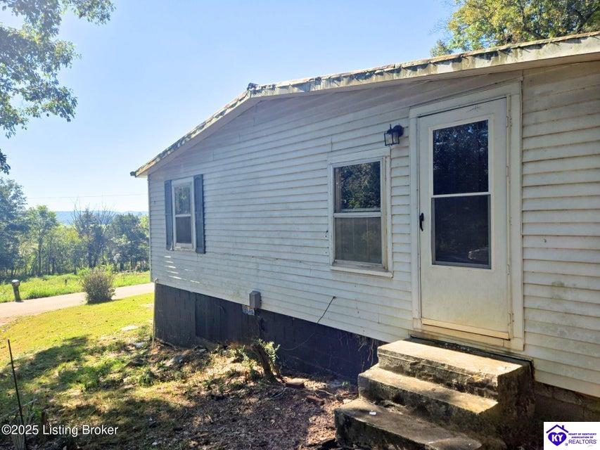 Listing Picture 670 Rowletts Cave Springs Road Horse Cave, KY 42749 MLS HK25004654