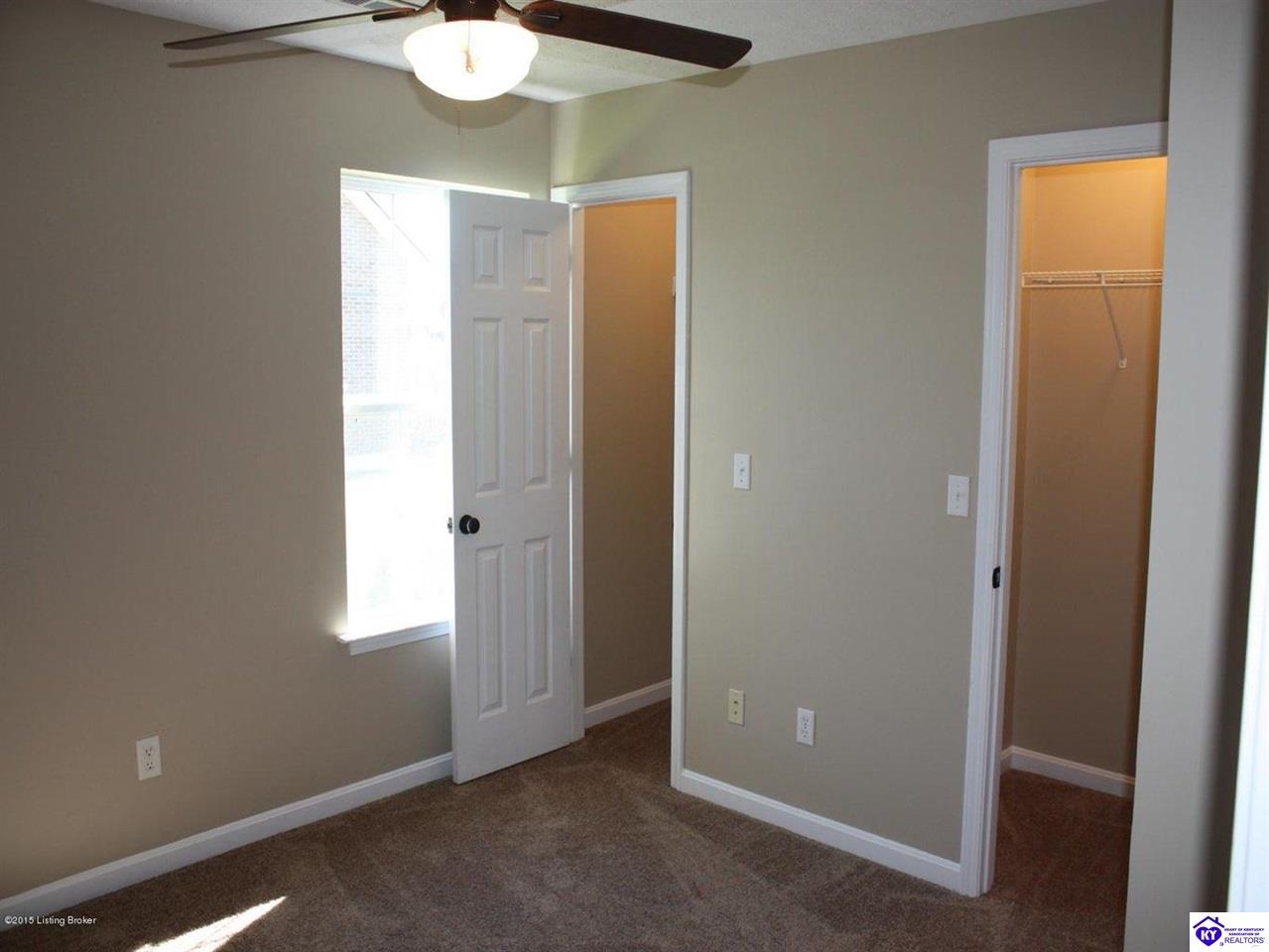 Listing Picture 219 Emmaus Circle Elizabethtown, KY 42701 MLS HK25004680