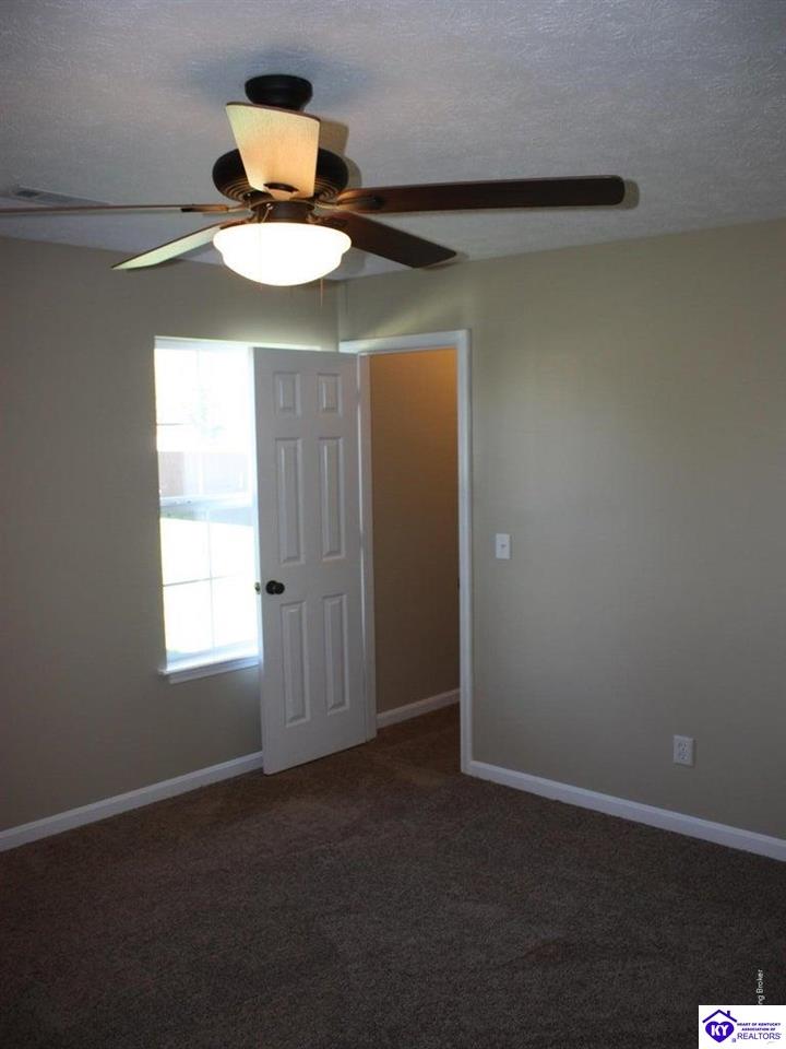 Listing Picture 219 Emmaus Circle Elizabethtown, KY 42701 MLS HK25004680