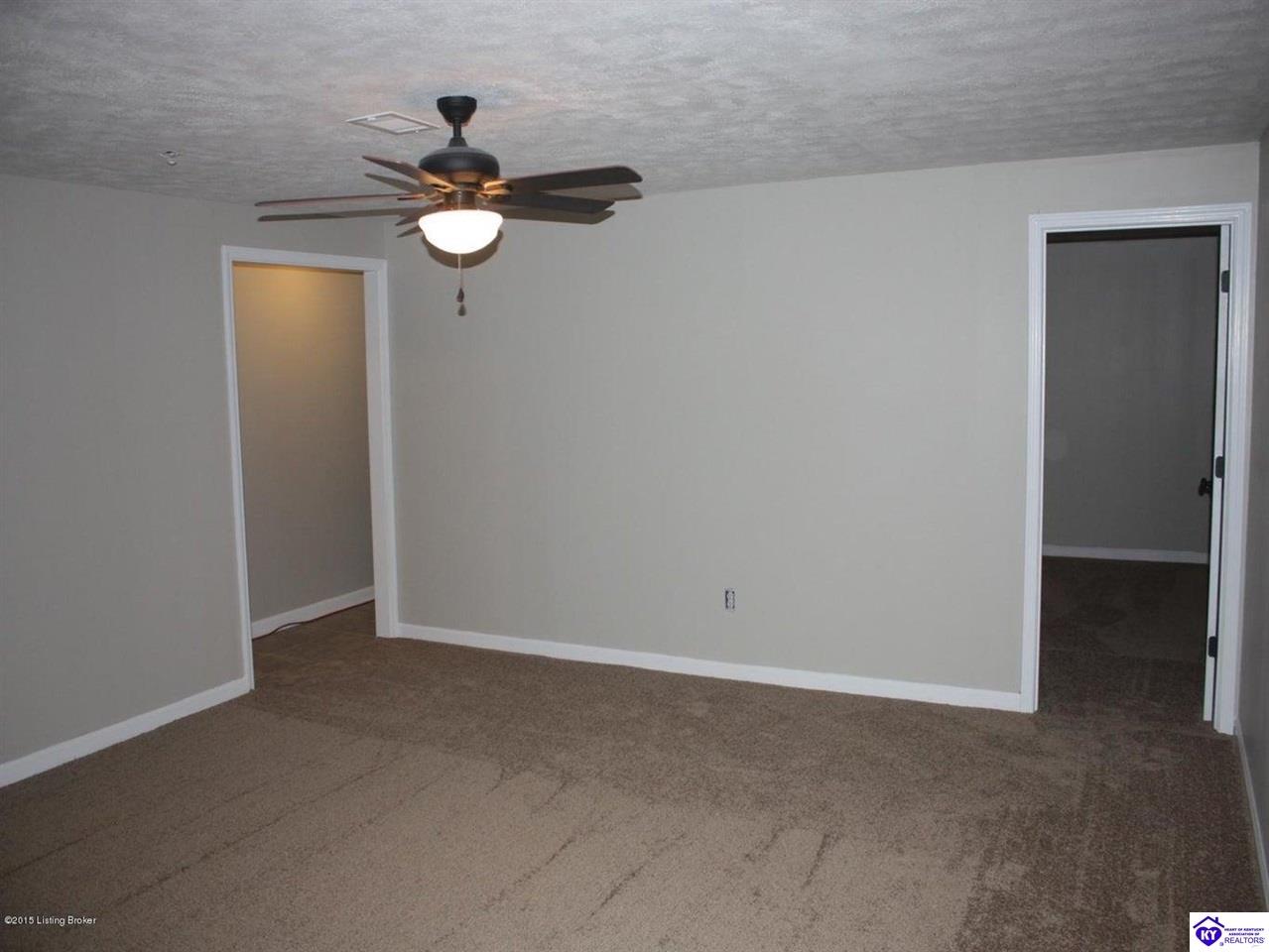 Listing Picture 219 Emmaus Circle Elizabethtown, KY 42701 MLS HK25004680