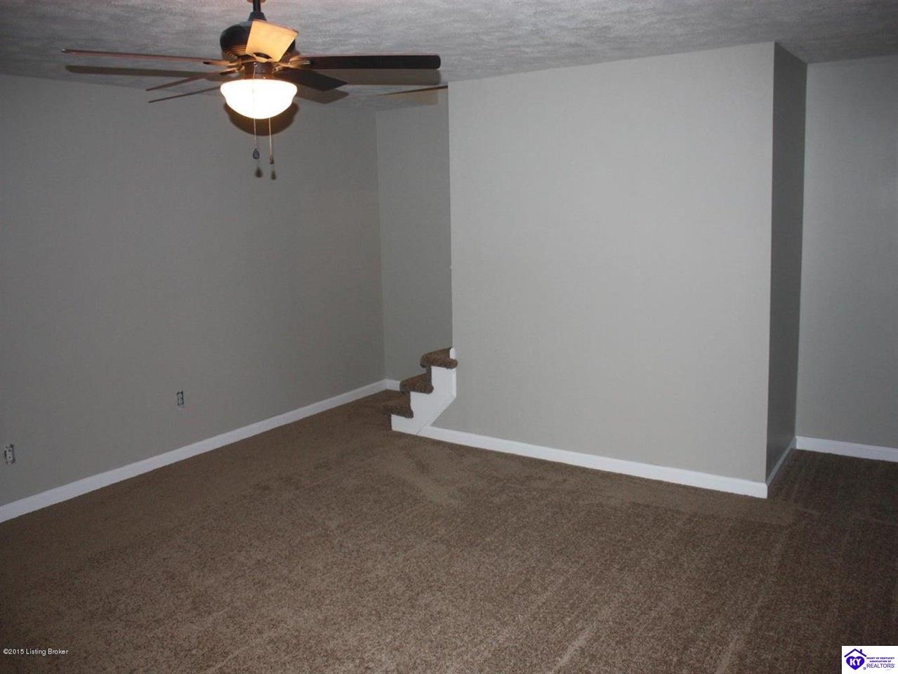 Listing Picture 219 Emmaus Circle Elizabethtown, KY 42701 MLS HK25004680