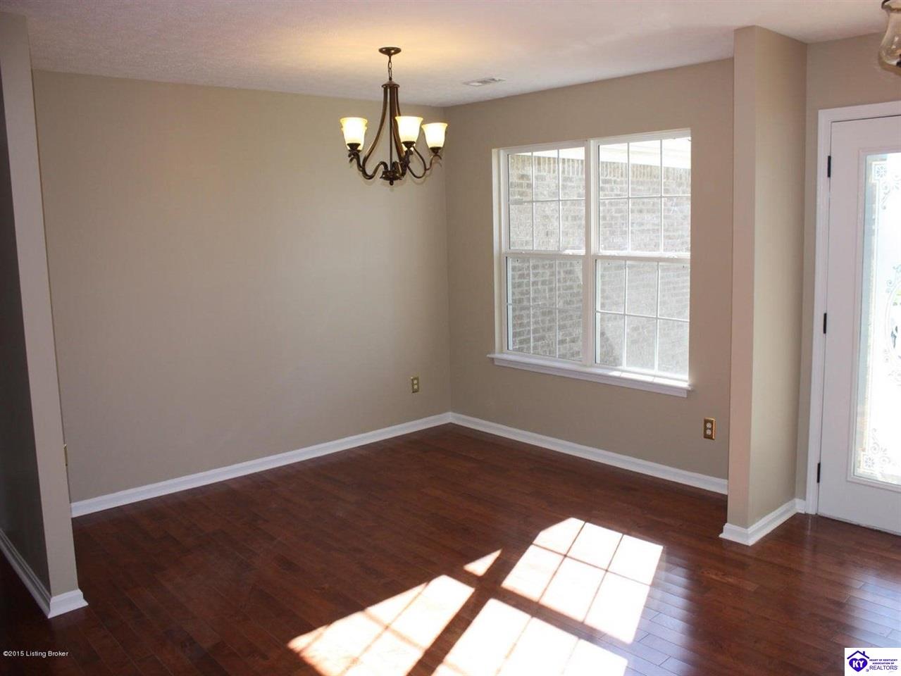 Listing Picture 219 Emmaus Circle Elizabethtown, KY 42701 MLS HK25004680