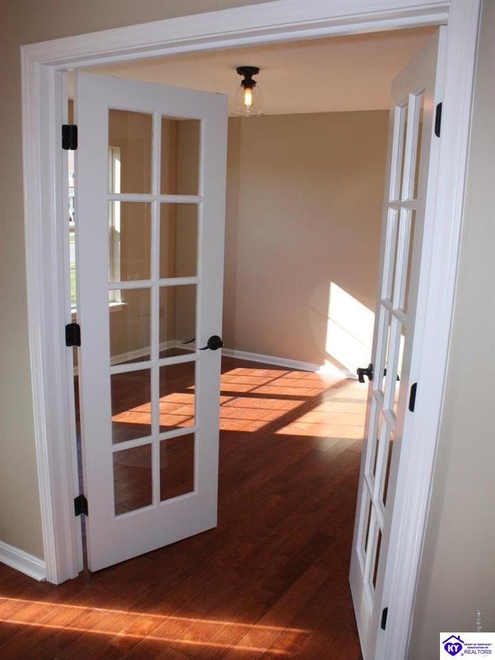 Listing Picture 219 Emmaus Circle Elizabethtown, KY 42701 MLS HK25004680