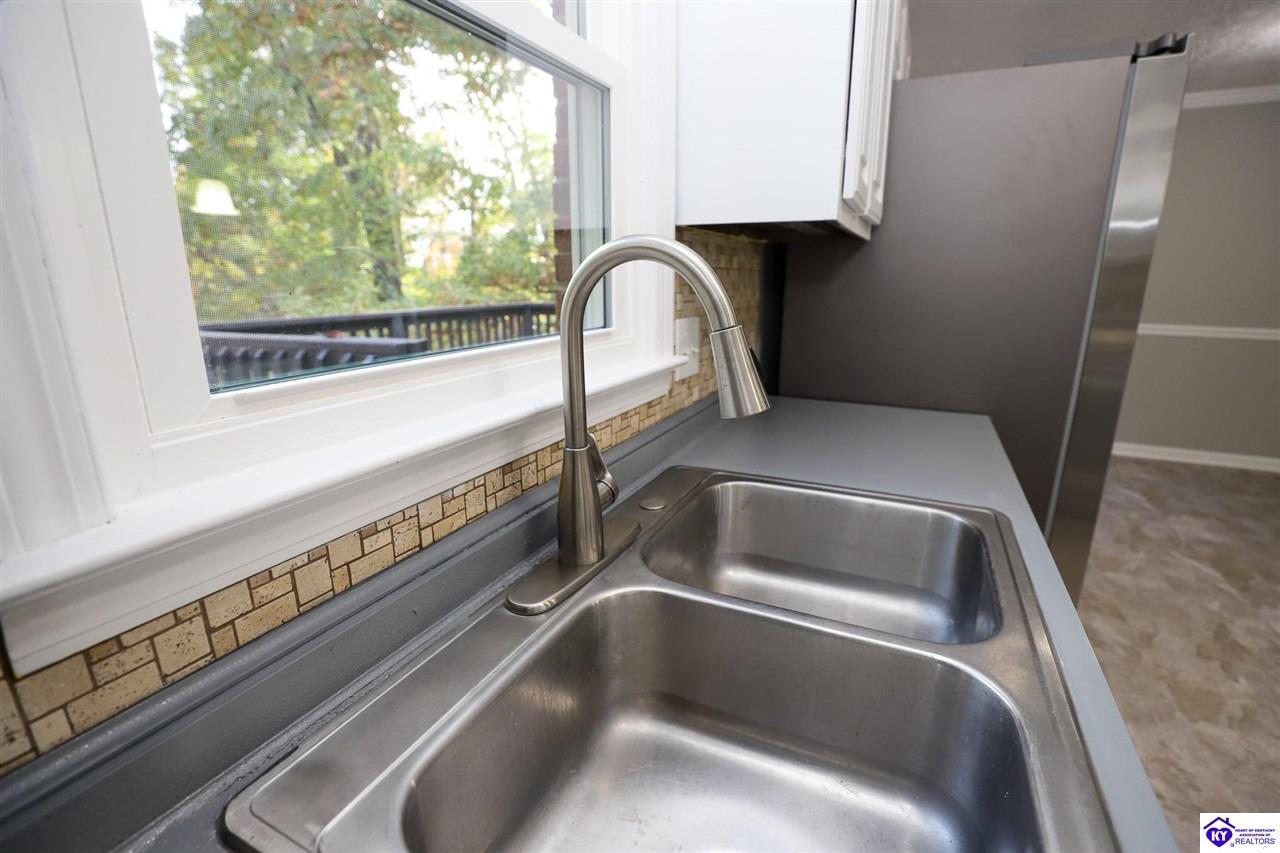 Listing Picture 113 E Tophill Terrace Elizabethtown, KY 42701 MLS HK25004698