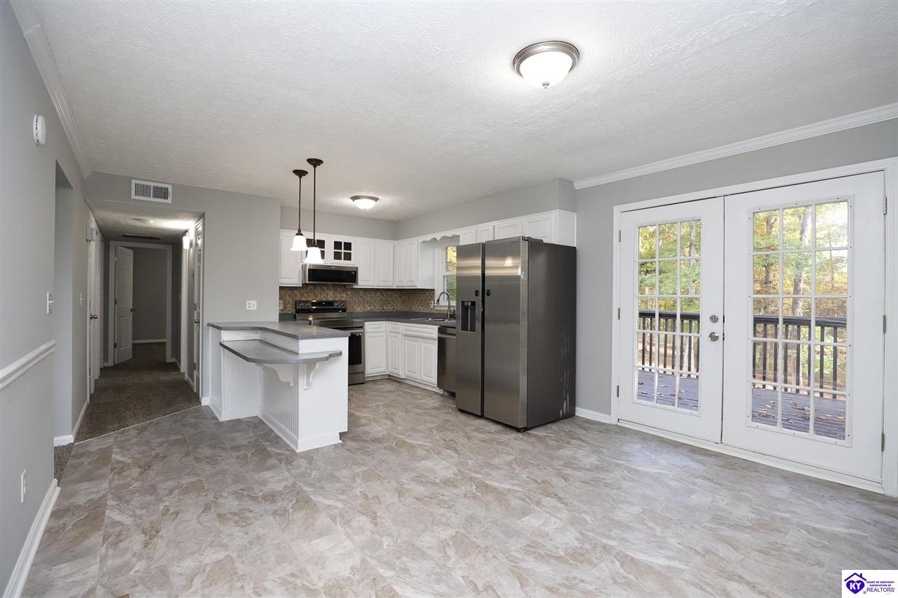 Listing Picture 113 E Tophill Terrace Elizabethtown, KY 42701 MLS HK25004698