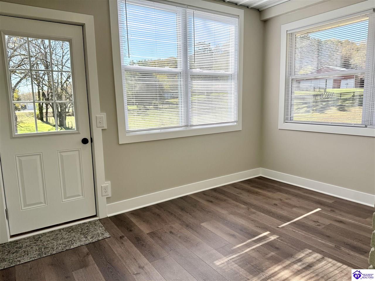 Listing Picture 1825 N Main Street Munfordville, KY 42765 MLS HK25004711