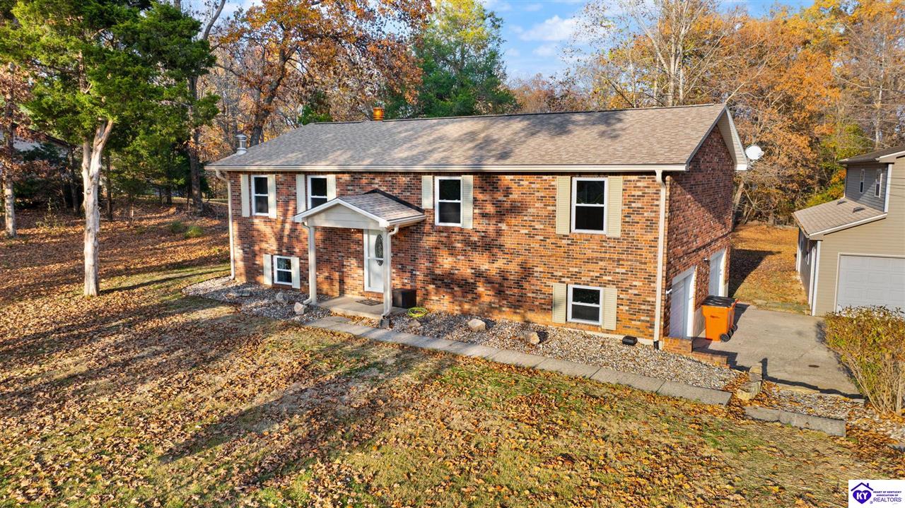 Listing Picture 929 Hickory Drive Vine Grove, KY 40175 MLS HK25004733
