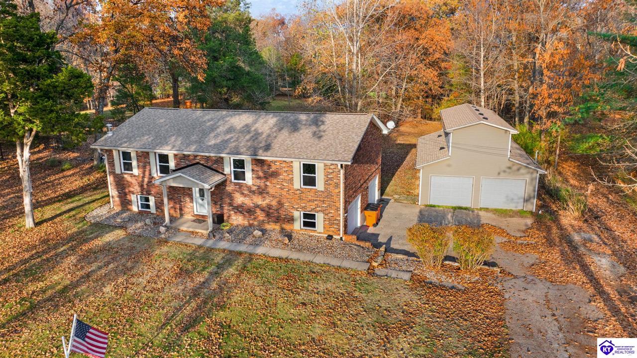 Listing Picture 929 Hickory Drive Vine Grove, KY 40175 MLS HK25004733