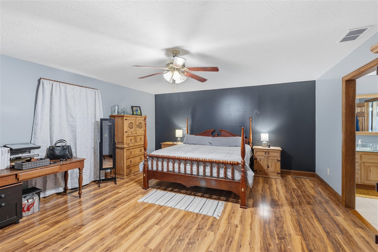 124 Clark Cemetery Road