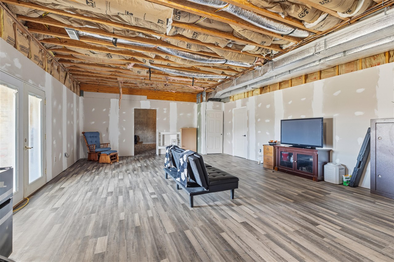 124 Clark Cemetery Road