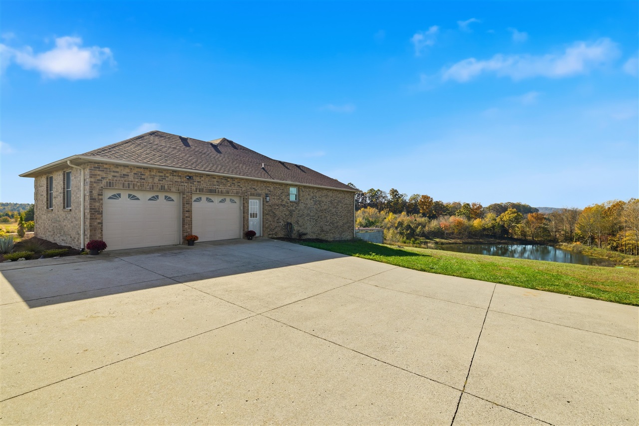 124 Clark Cemetery Road