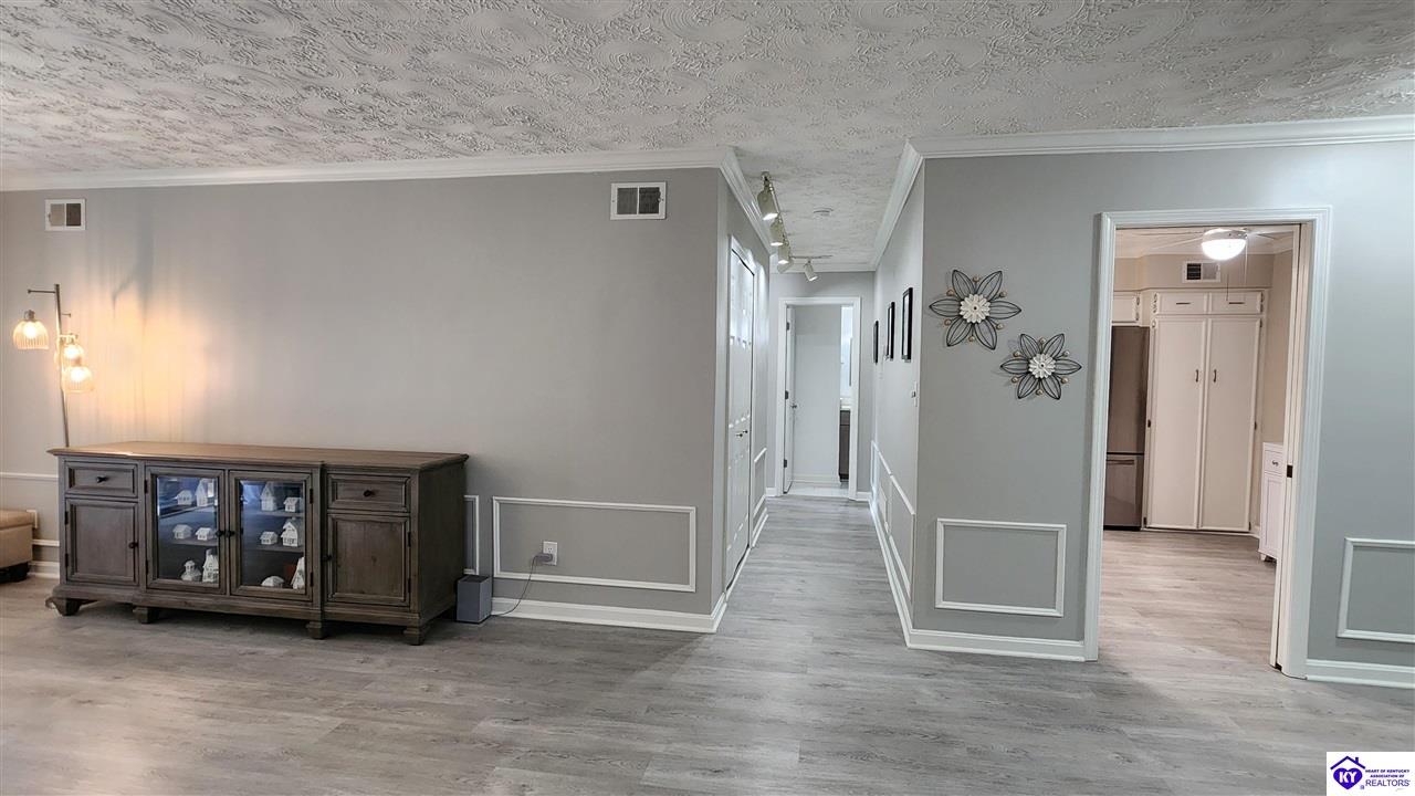 1600 Gardiner Lane Louisville, KY 40205 #2