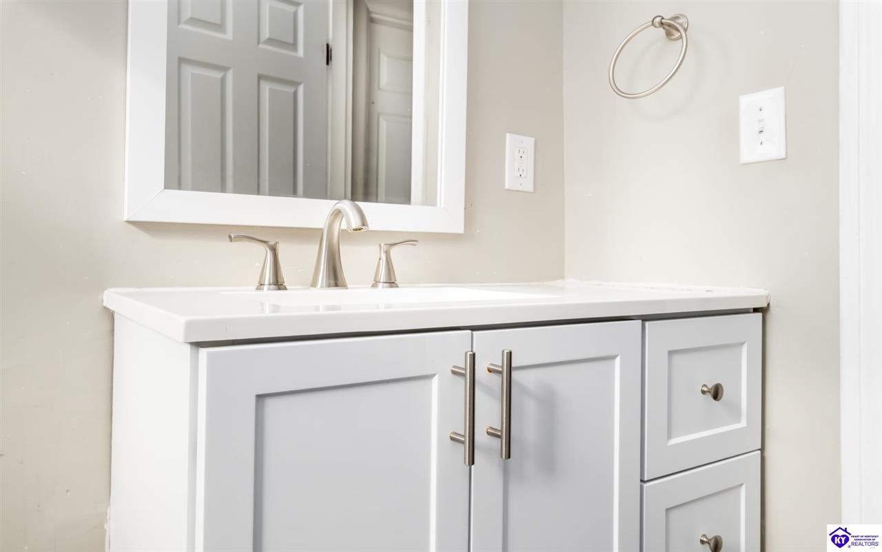 Listing Picture 2670 S Wilson Avenue Radcliff, KY 40160 MLS HK25004832