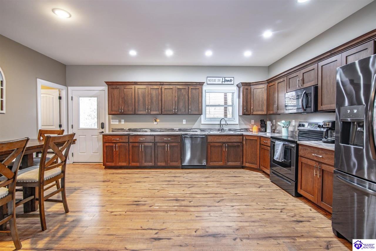 Listing Picture 68 Lonnie Lawson Court Brandenburg, KY 40108 MLS HK25004838