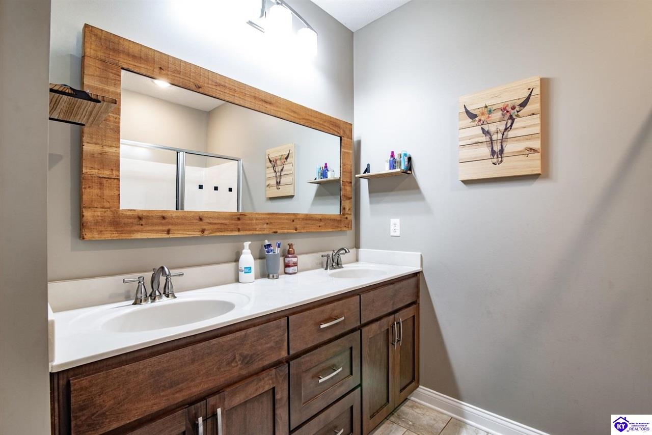 Listing Picture 68 Lonnie Lawson Court Brandenburg, KY 40108 MLS HK25004838