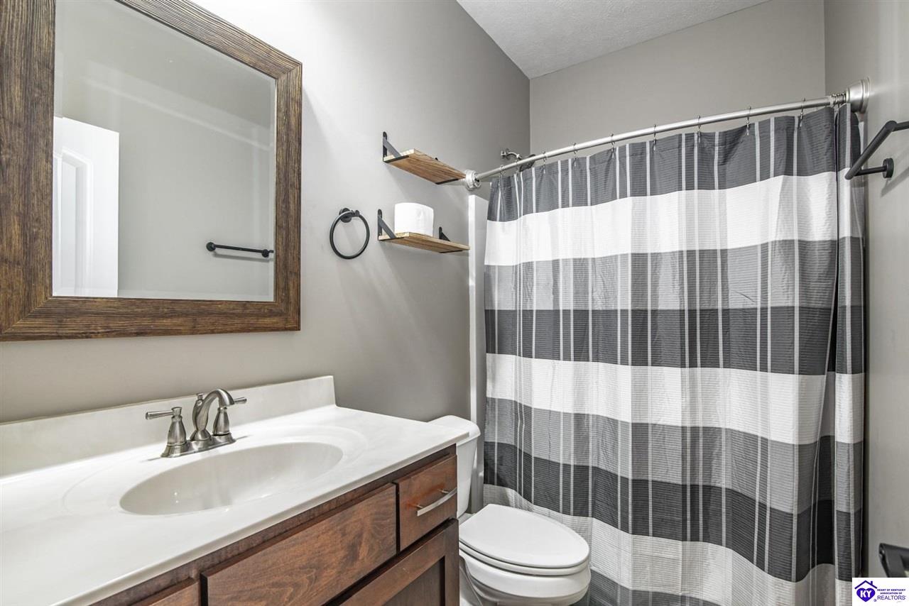 Listing Picture 68 Lonnie Lawson Court Brandenburg, KY 40108 MLS HK25004838