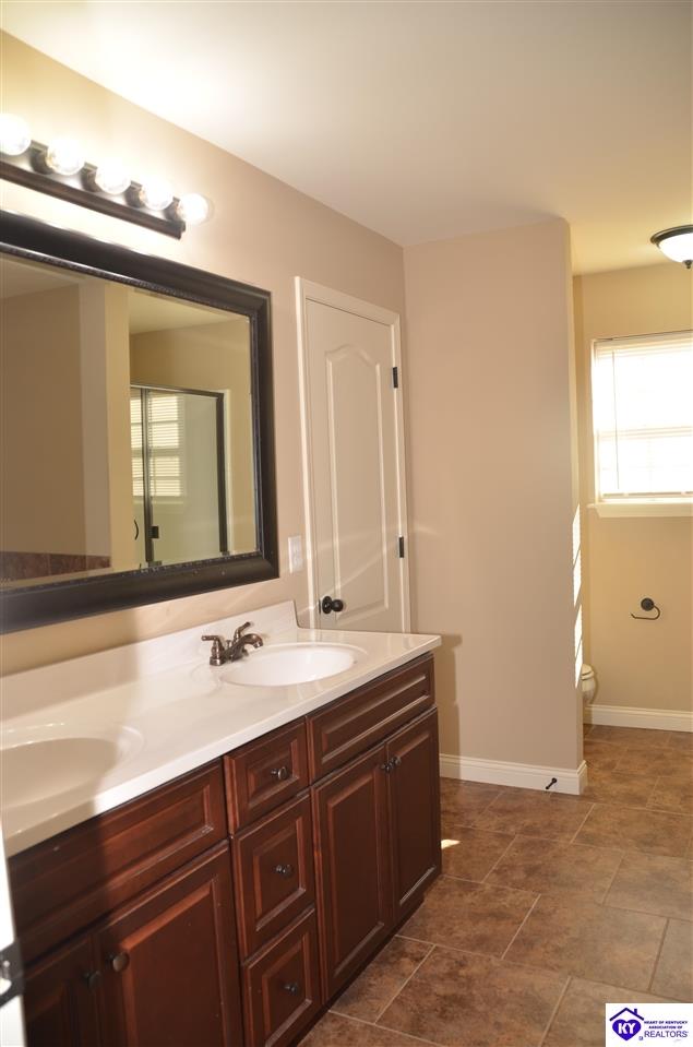 Listing Picture 309 Merlot Court Vine Grove, KY 40175 MLS HK25004853