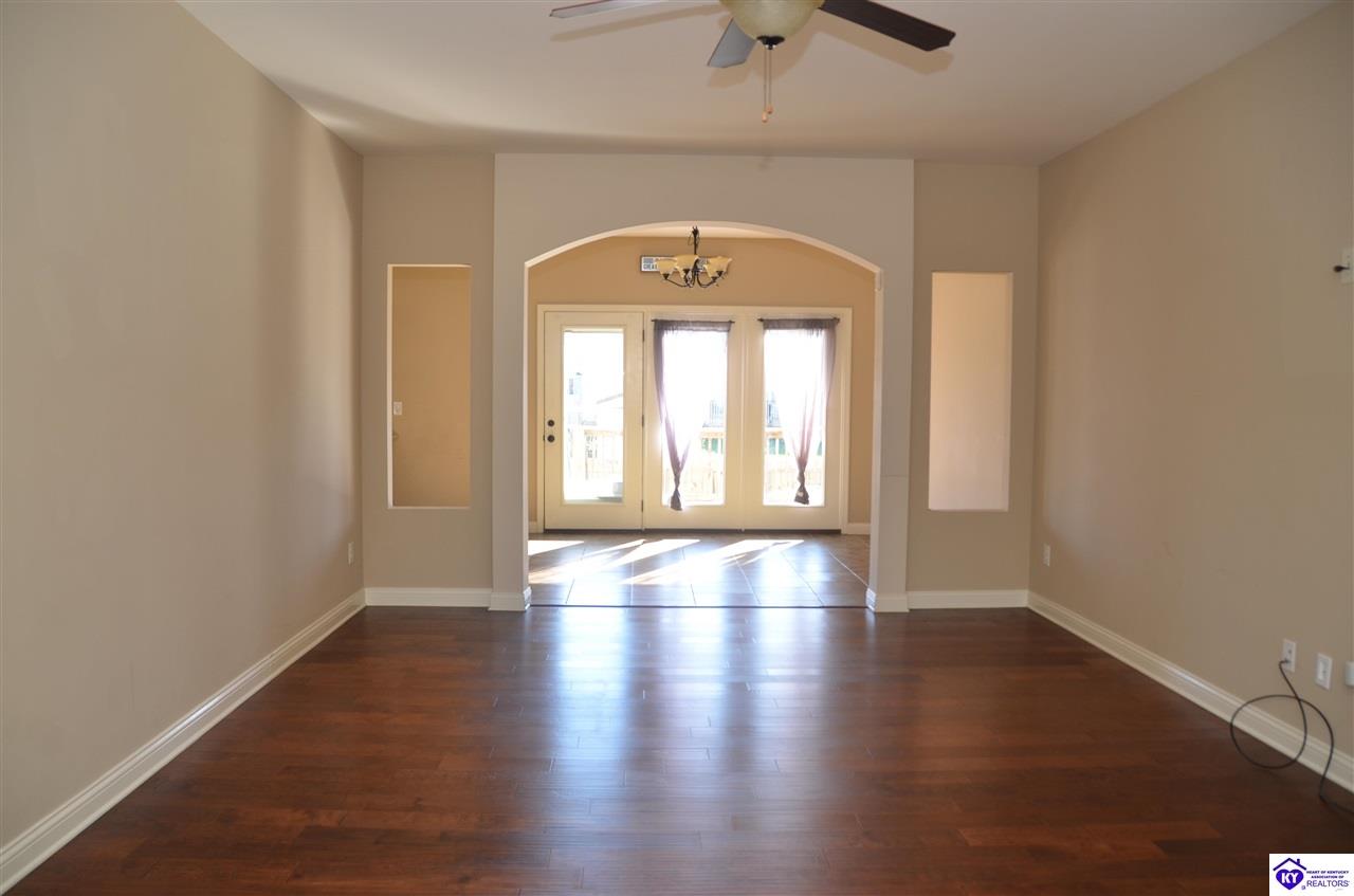 Listing Picture 309 Merlot Court Vine Grove, KY 40175 MLS HK25004853