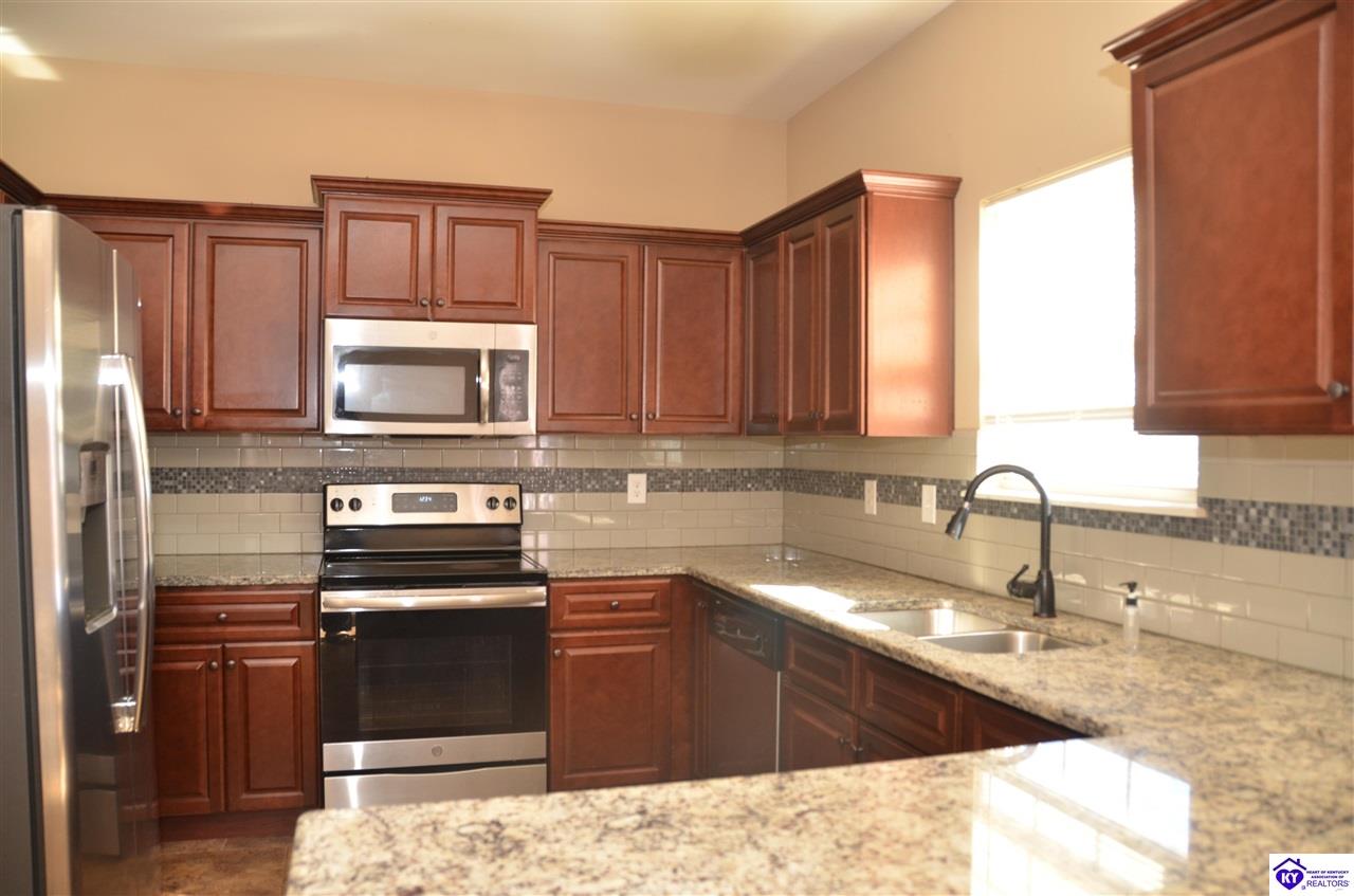 Listing Picture 309 Merlot Court Vine Grove, KY 40175 MLS HK25004853