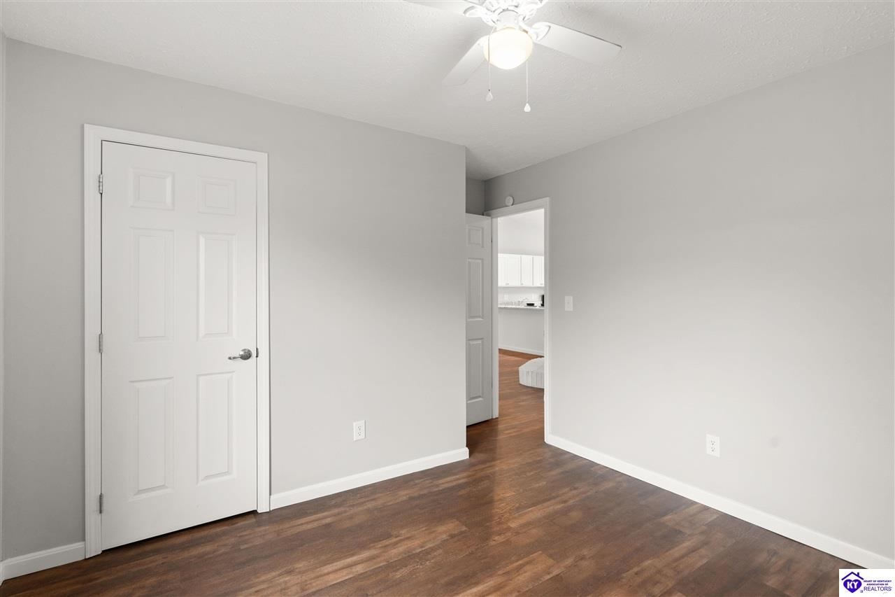 Listing Picture 1025 Colonial Drive Elizabethtown, KY 42701 MLS HK25004869