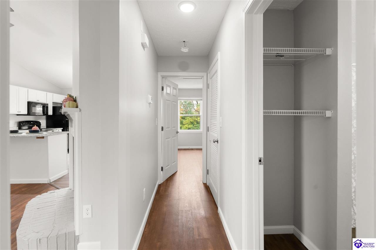 Listing Picture 1025 Colonial Drive Elizabethtown, KY 42701 MLS HK25004869