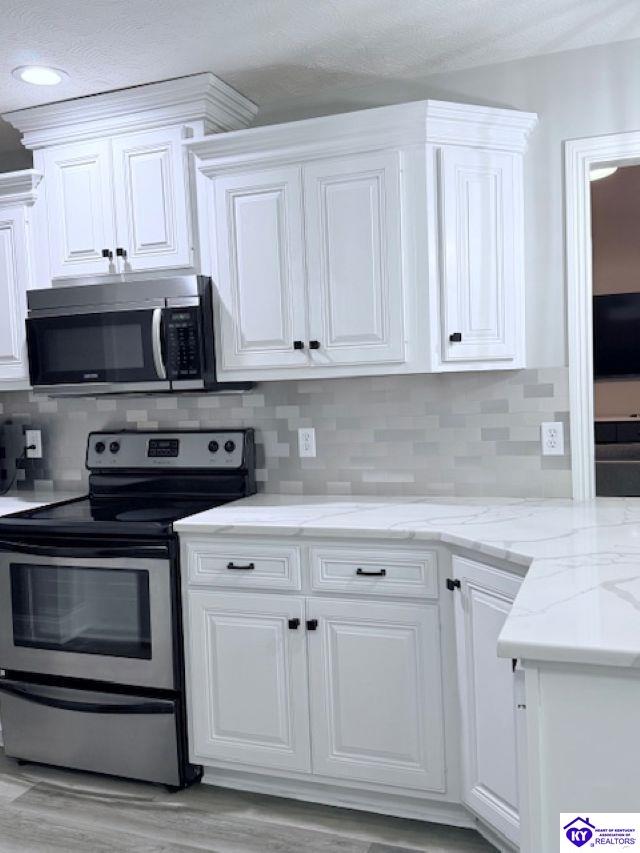 Listing Picture 421 E Woodlake Circle Mount Washington, KY 40047 MLS HK25004939