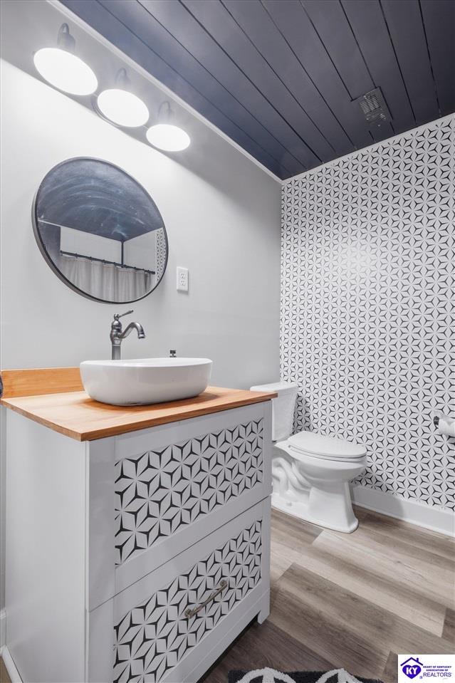 Listing Picture 421 E Woodlake Circle Mount Washington, KY 40047 MLS HK25004939