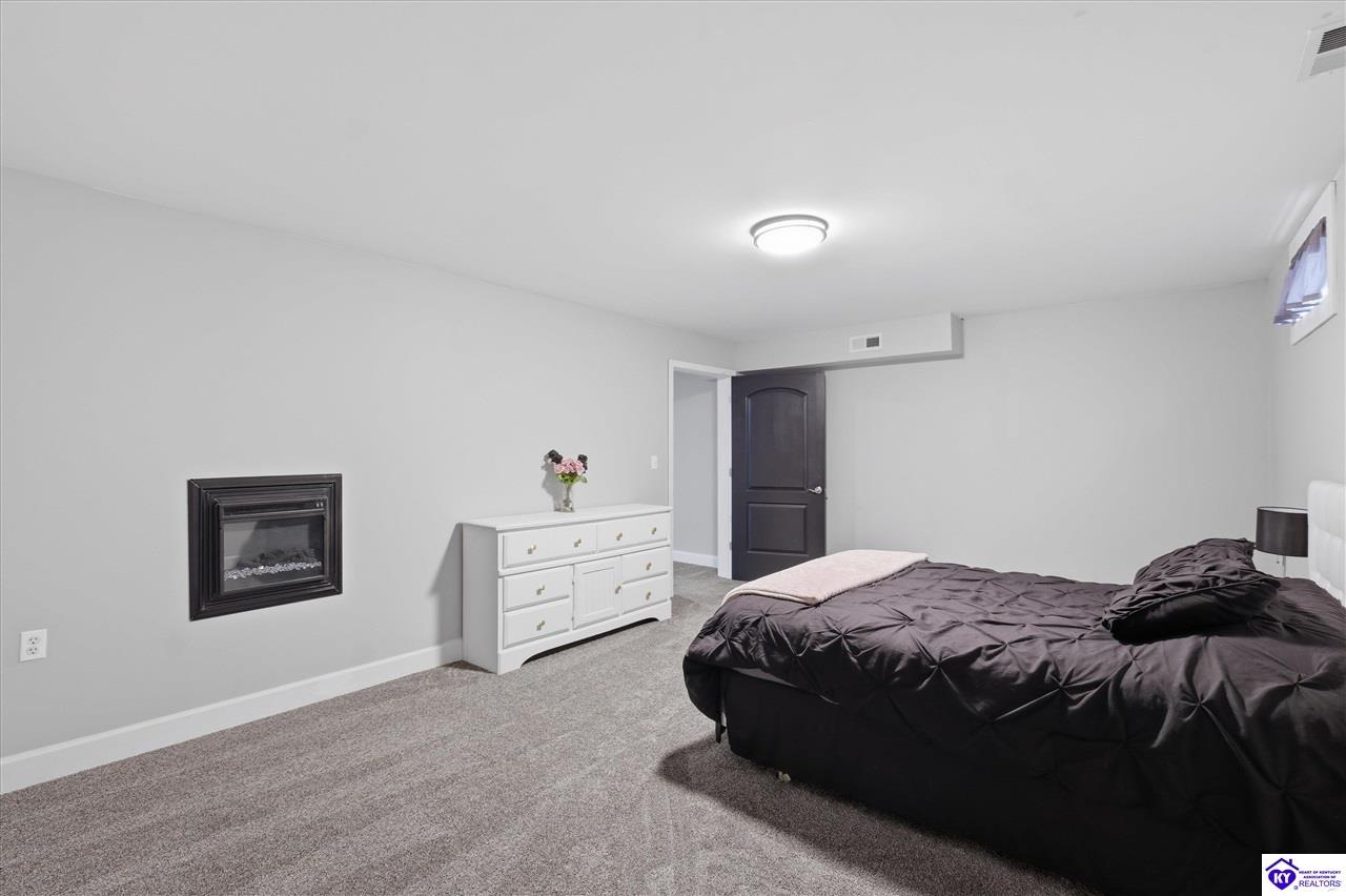 Listing Picture 421 E Woodlake Circle Mount Washington, KY 40047 MLS HK25004939