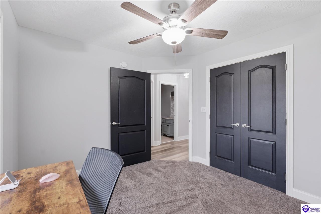 Listing Picture 421 E Woodlake Circle Mount Washington, KY 40047 MLS HK25004939