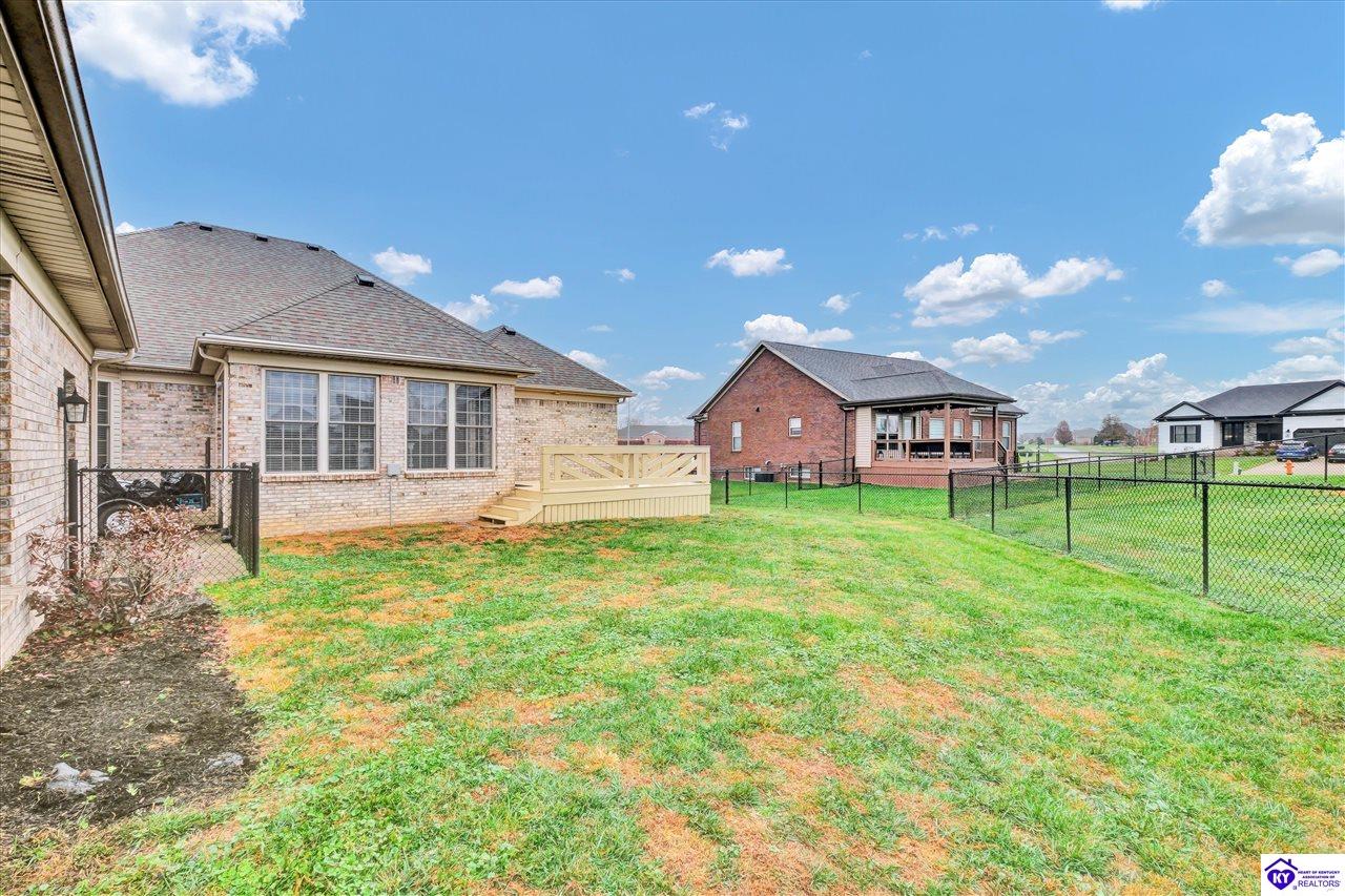 Listing Picture 421 E Woodlake Circle Mount Washington, KY 40047 MLS HK25004939