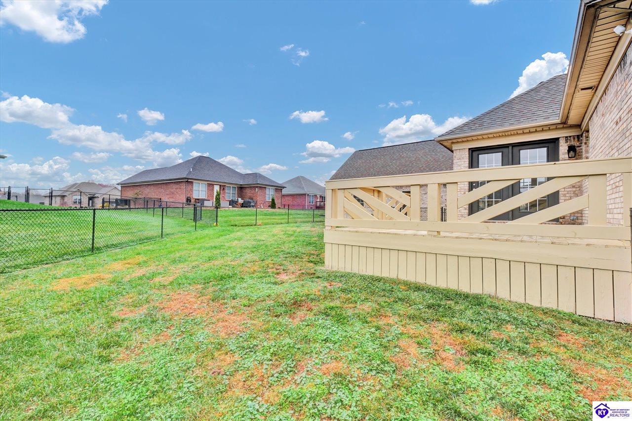 Listing Picture 421 E Woodlake Circle Mount Washington, KY 40047 MLS HK25004939