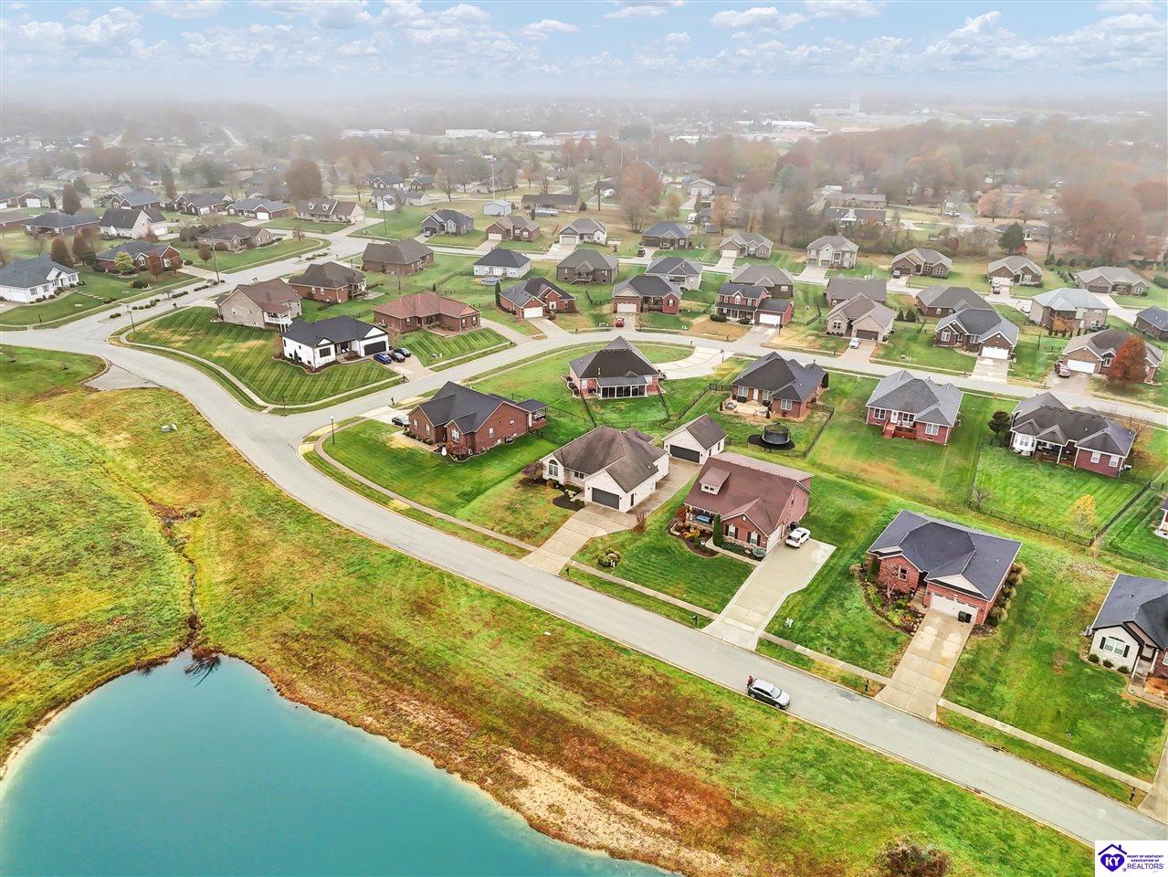 Listing Picture 421 E Woodlake Circle Mount Washington, KY 40047 MLS HK25004939