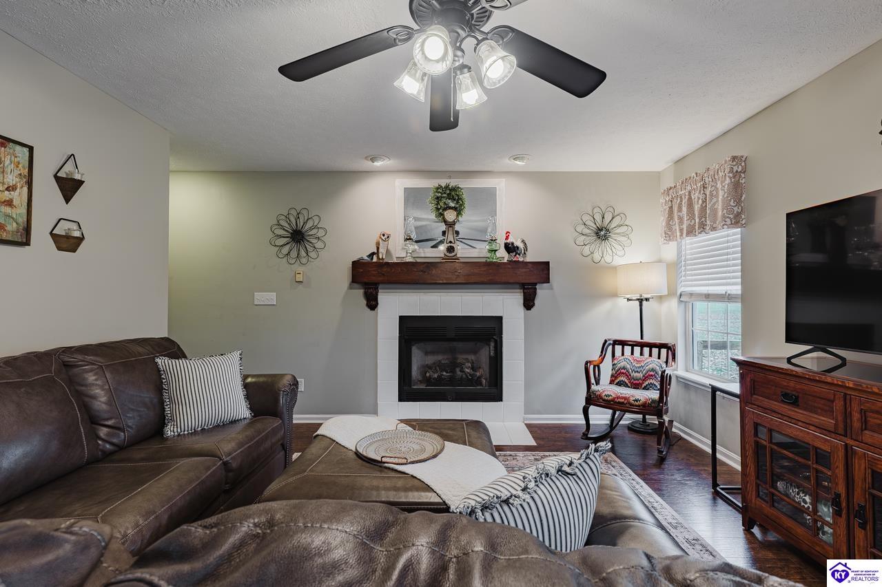 Listing Picture 161 Delaney Court Rineyville, KY 40162 MLS HK25004955