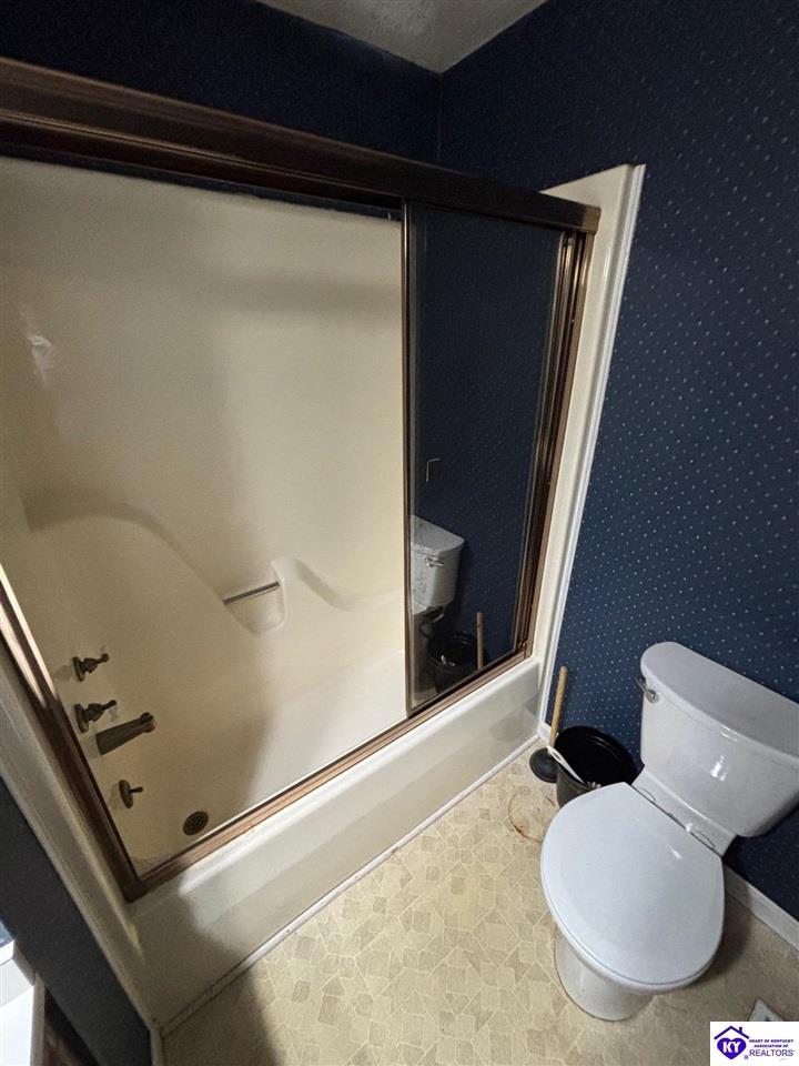 Listing Picture 108 Owl Creek Drive Vine Grove, KY 40175 MLS HK25004984