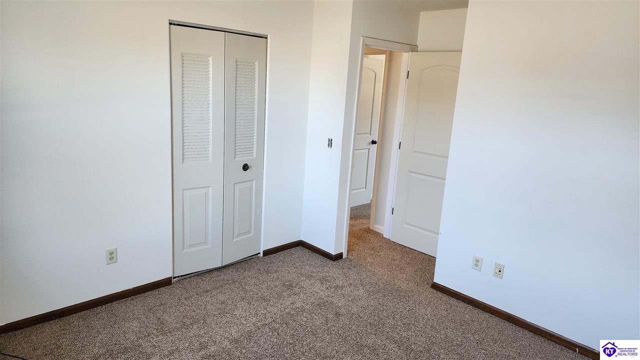 Listing Picture 3013 S Woodland Drive Radcliff, KY 40160 MLS HK25004992