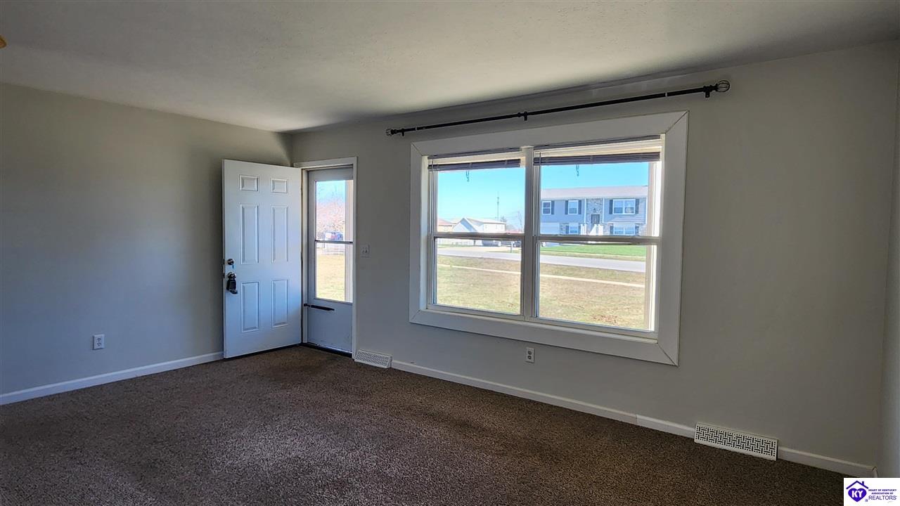 Listing Picture 3013 S Woodland Drive Radcliff, KY 40160 MLS HK25004992