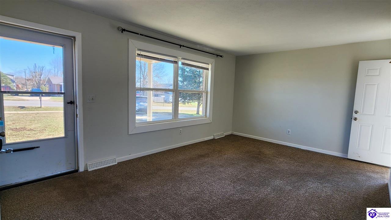 Listing Picture 3013 S Woodland Drive Radcliff, KY 40160 MLS HK25004992