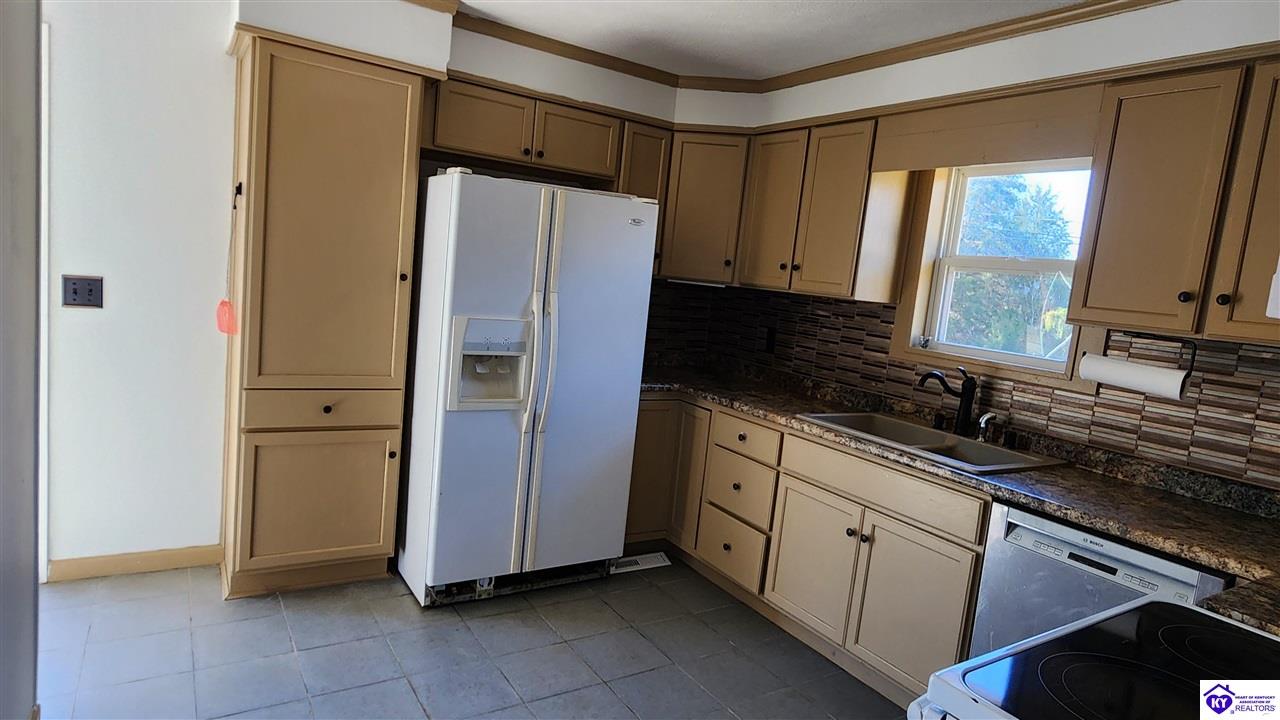 Listing Picture 3013 S Woodland Drive Radcliff, KY 40160 MLS HK25004992