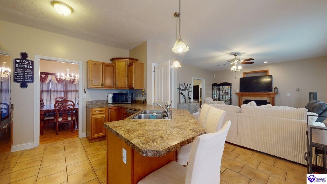 Listing Picture 317 Vineland Place Drive Vine Grove, KY 40175 MLS HK25004998